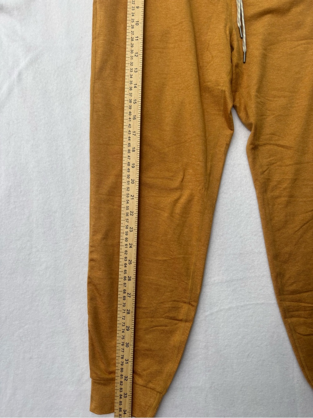 Vuori HALO Performance Joggers Mustard Flax Heather Drawstring - Picture 6 of 11